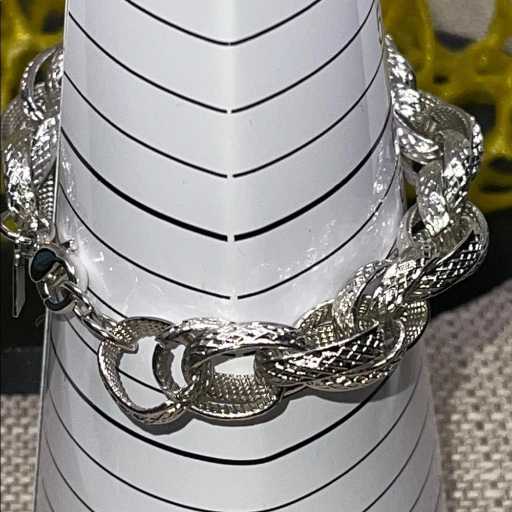 Vintage Gorgeous Silver tone Monet chunky multi link Bracelet size 6.5
